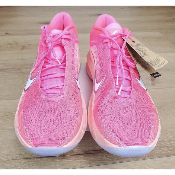 Athletic_Shoes